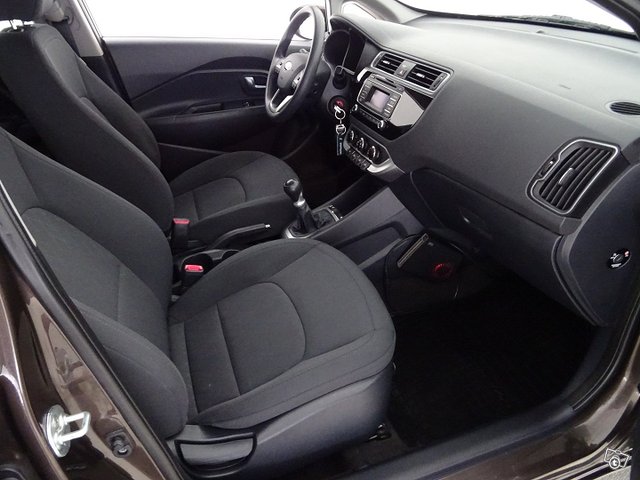 Kia Rio 18