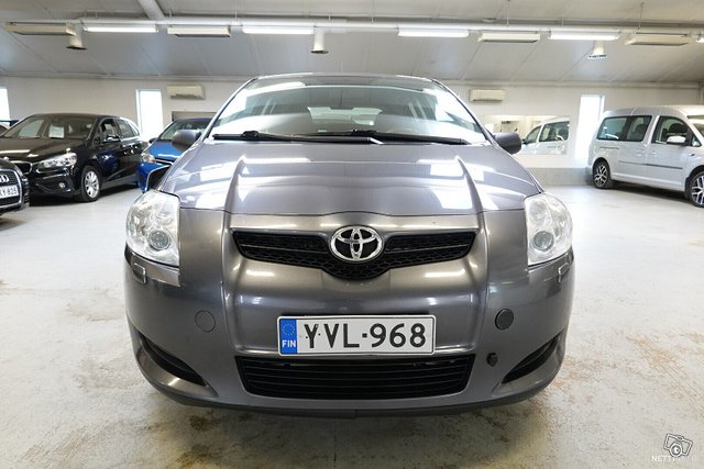 Toyota Auris 8