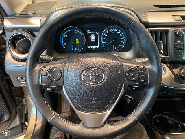 TOYOTA RAV4 15