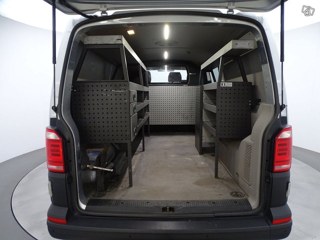 Volkswagen Transporter 12