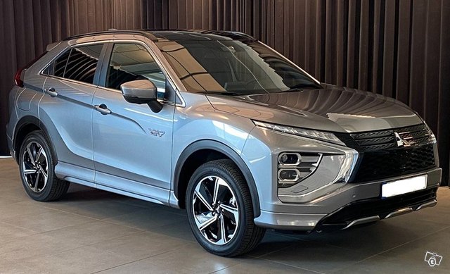 MITSUBISHI ECLIPSE CROSS 1