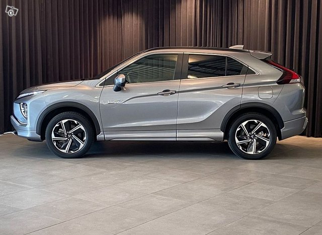 MITSUBISHI ECLIPSE CROSS 2