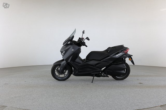 YAMAHA X-Max 4