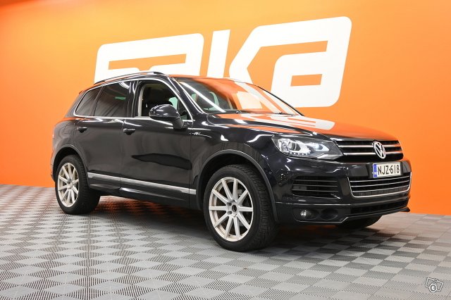 Volkswagen Touareg 1