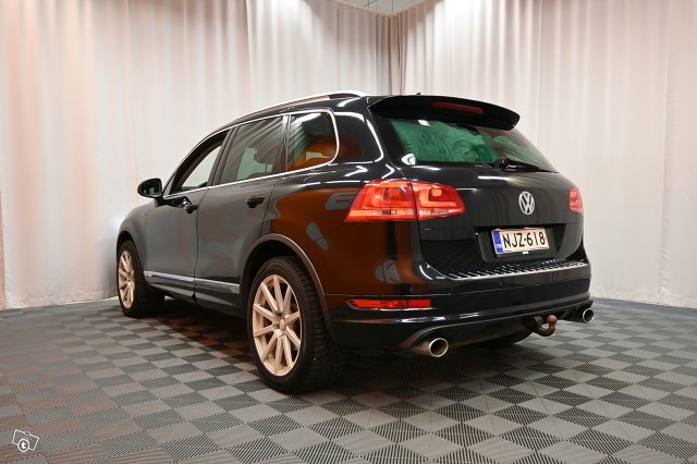 Volkswagen Touareg 5