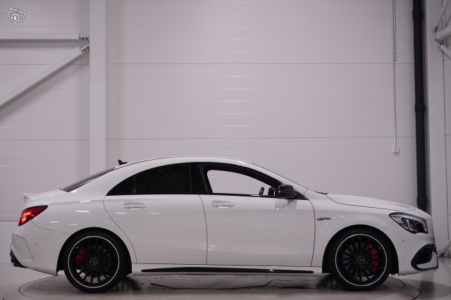 Mercedes-Benz CLA 45 AMG 4