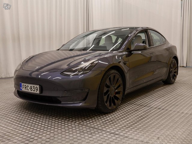 Tesla Model 3 22