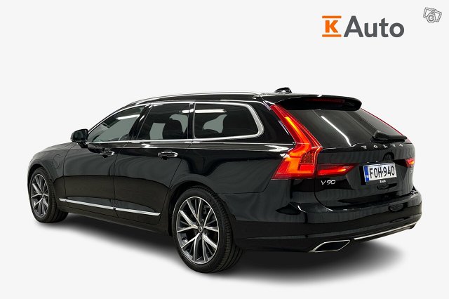 Volvo V90 2