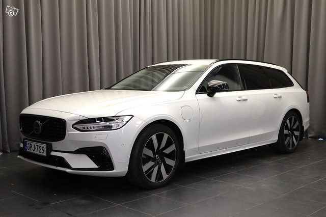 Volvo V90 1