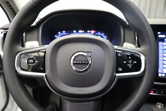 Volvo V90 14