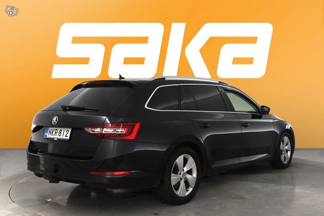 Skoda Superb 8