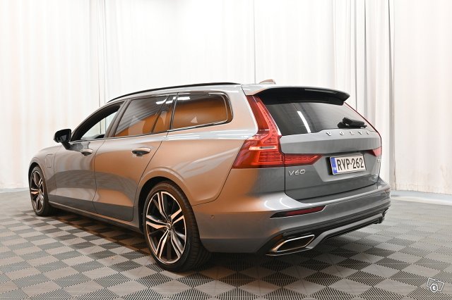 Volvo V60 7