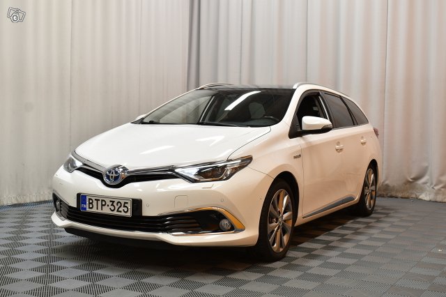 Toyota Auris 4