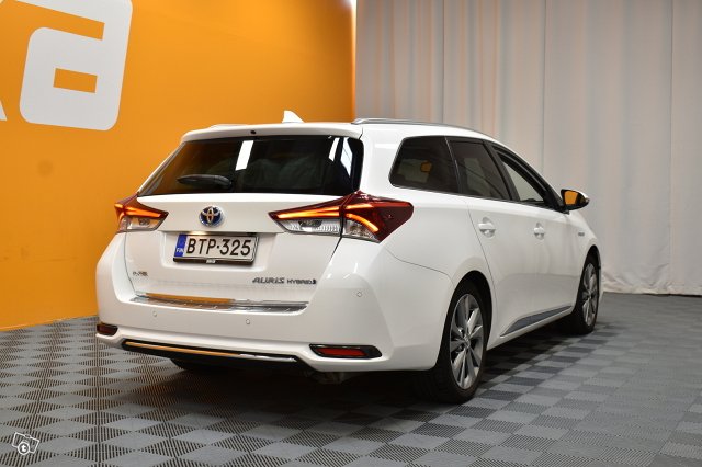 Toyota Auris 8