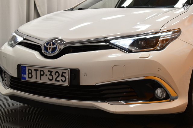 Toyota Auris 10