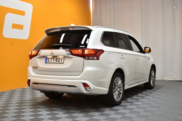 Mitsubishi Outlander 8