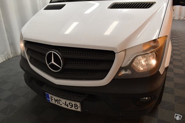 Mercedes-Benz Sprinter 9