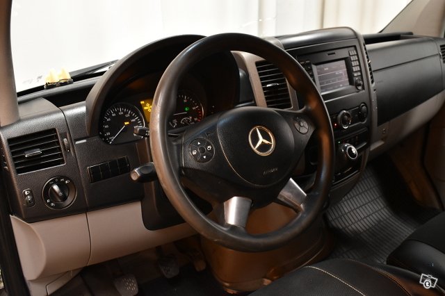 Mercedes-Benz Sprinter 12