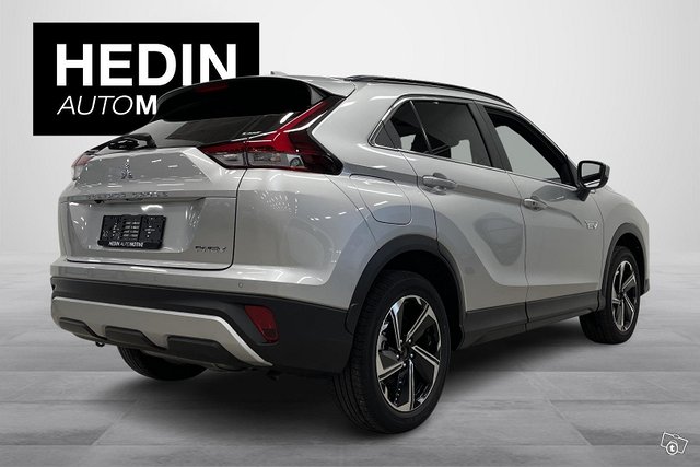 MITSUBISHI ECLIPSE CROSS 4