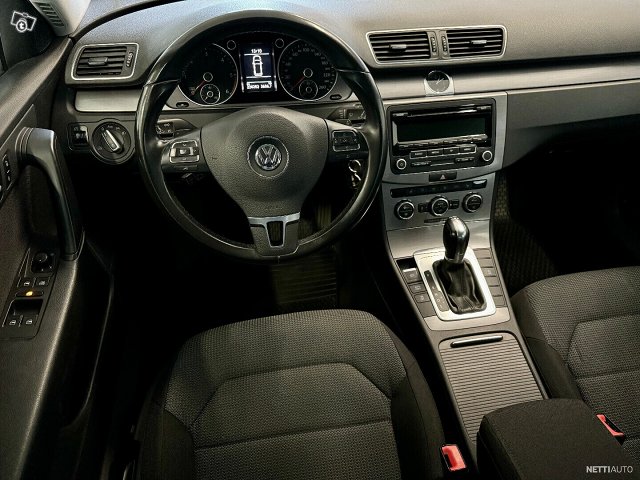 Volkswagen Passat 11