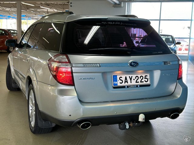 Subaru Legacy 16