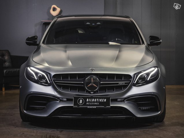 Mercedes-Benz E 63 AMG 3