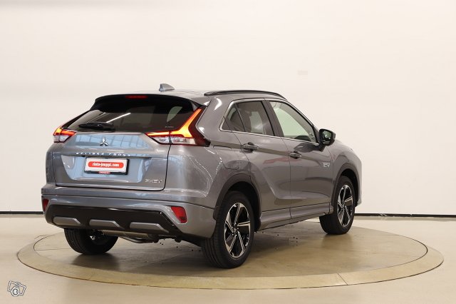 Mitsubishi ECLIPSE CROSS 5