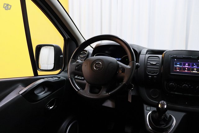 Opel Vivaro 18