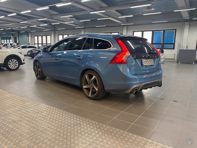 Volvo V60 3