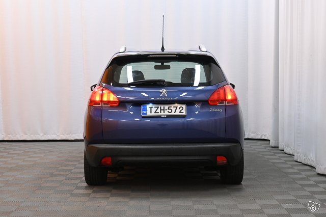 Peugeot 2008 6