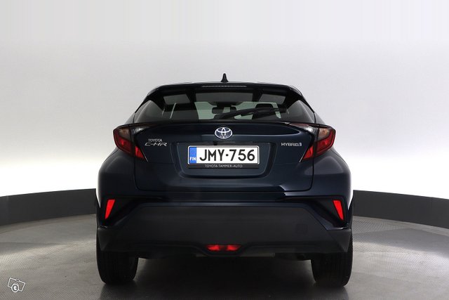 Toyota C-HR 4