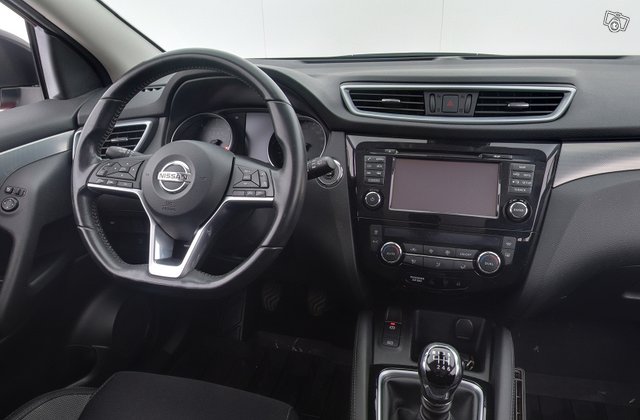 Nissan Qashqai 10