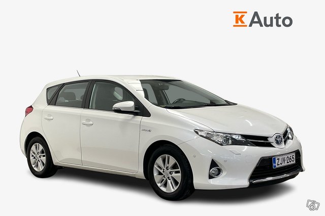 Toyota Auris 1