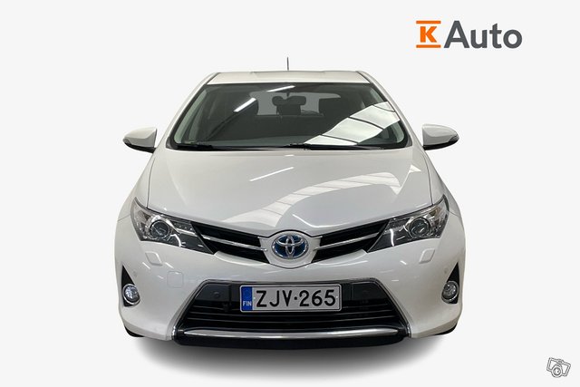 Toyota Auris 4