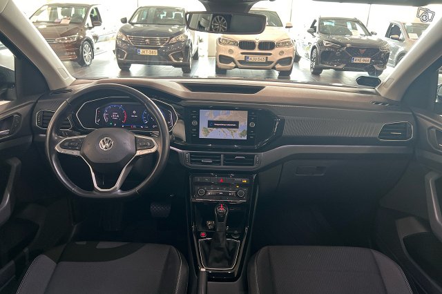 Volkswagen T-Cross 7