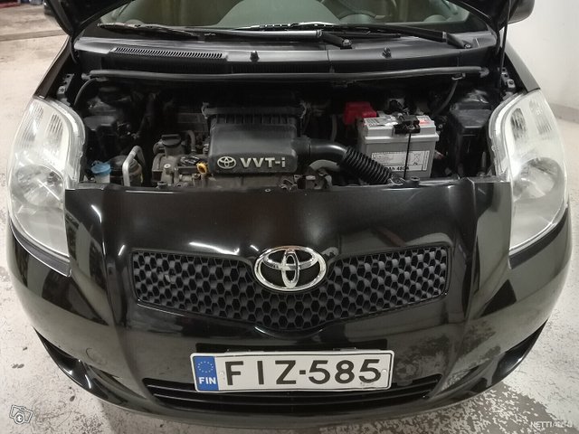 Toyota Yaris 15