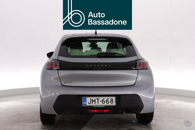 PEUGEOT 208 5