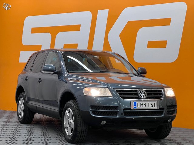 Volkswagen Touareg 1