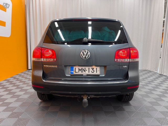 Volkswagen Touareg 8