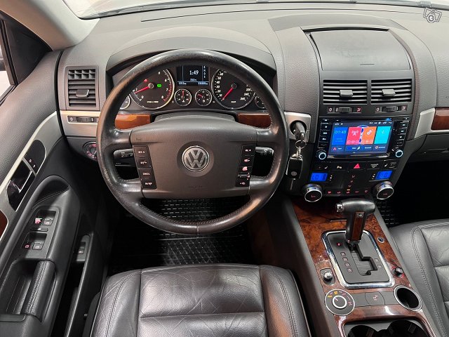 Volkswagen Touareg 16