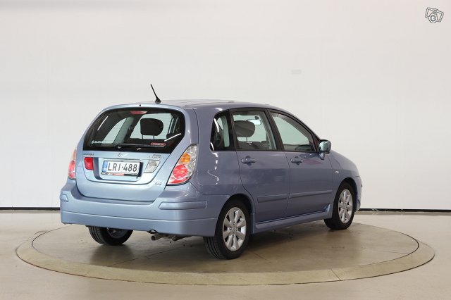 Suzuki Liana 5