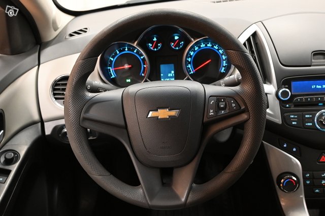 Chevrolet Cruze 10