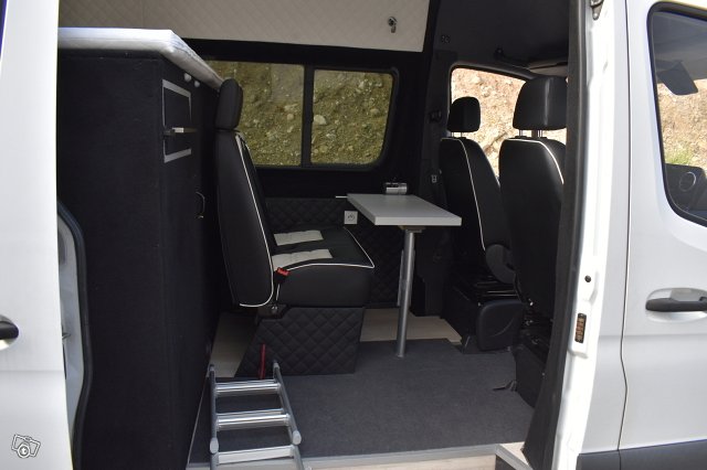 Mercedes-Benz Sprinter 7