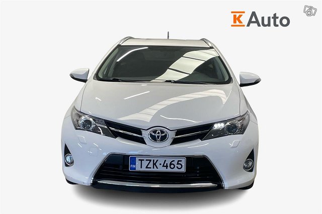 TOYOTA Auris 5