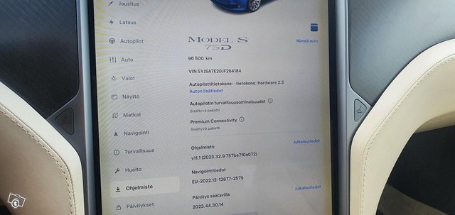 Tesla Model S 7