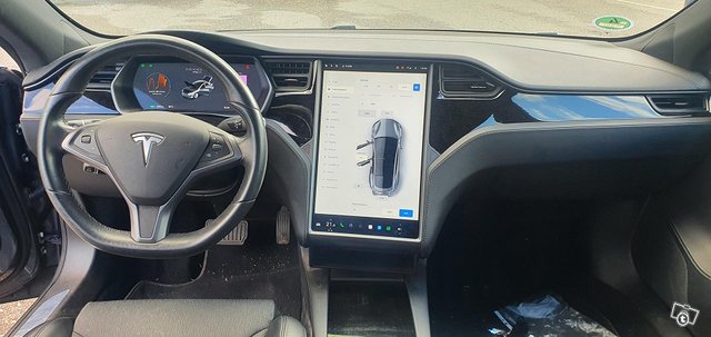 Tesla Model S 3