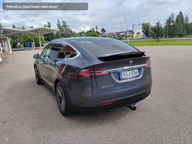 Tesla Model X 6