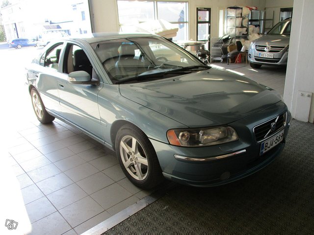 Volvo S60 3