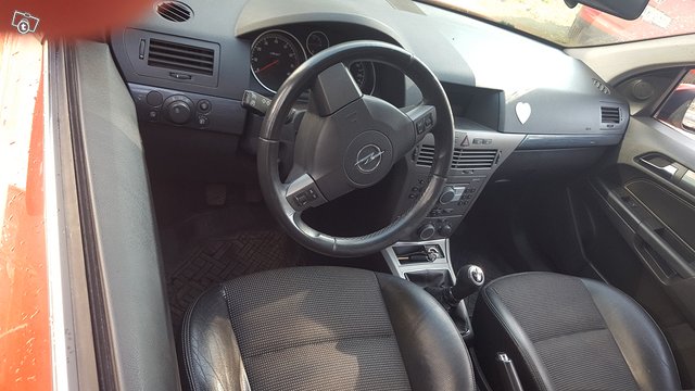 Opel Astra 9