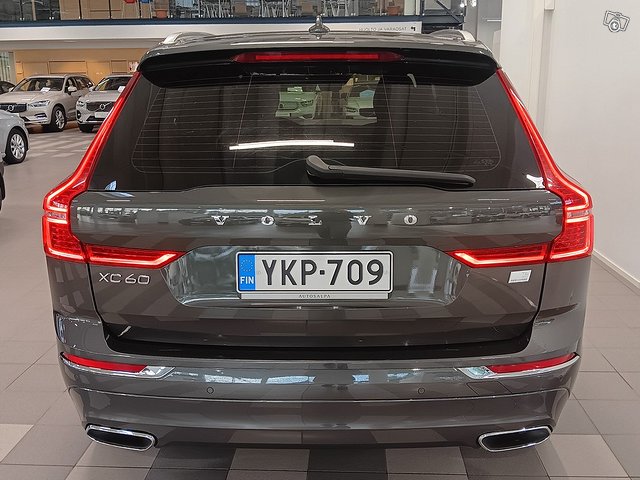 VOLVO XC60 4